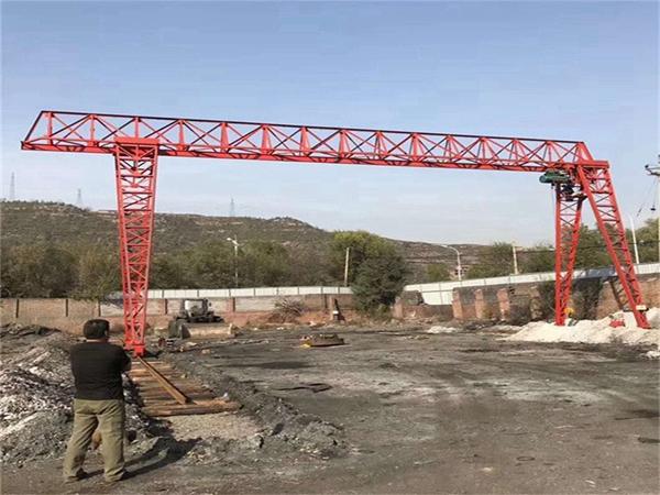 宁夏银川10吨龙门吊厂家路桥工程类专用起重机